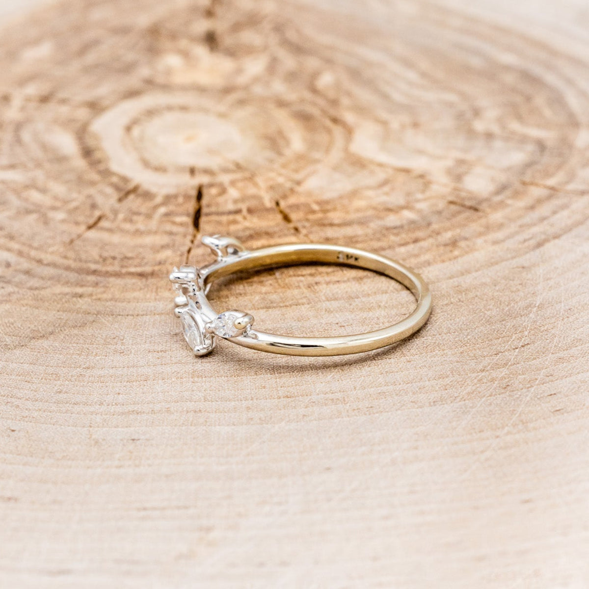 "IDHAL" - MARQUISE DIAMOND LEAF RING WITH 14K GOLD-10
