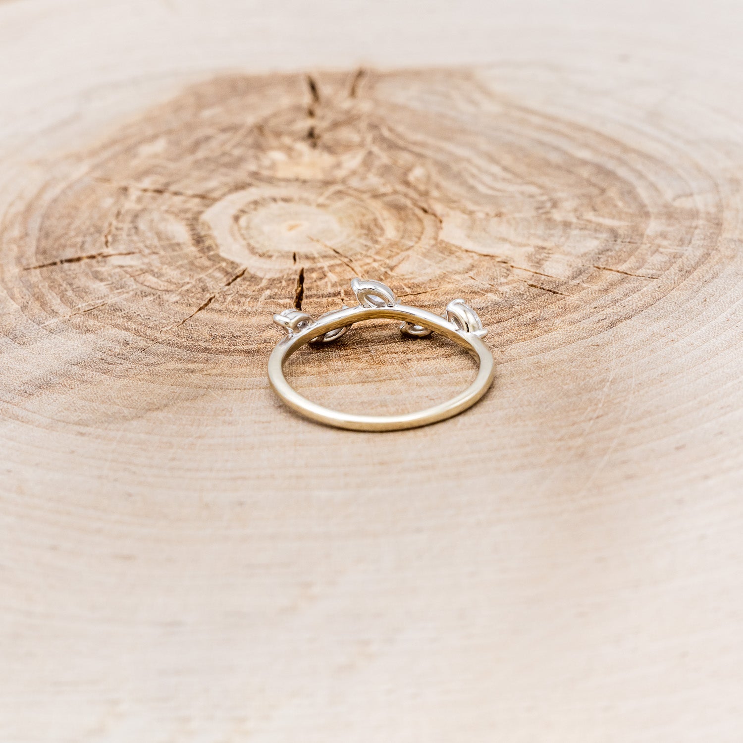 "IDHAL" - MARQUISE DIAMOND LEAF RING WITH 14K GOLD-12