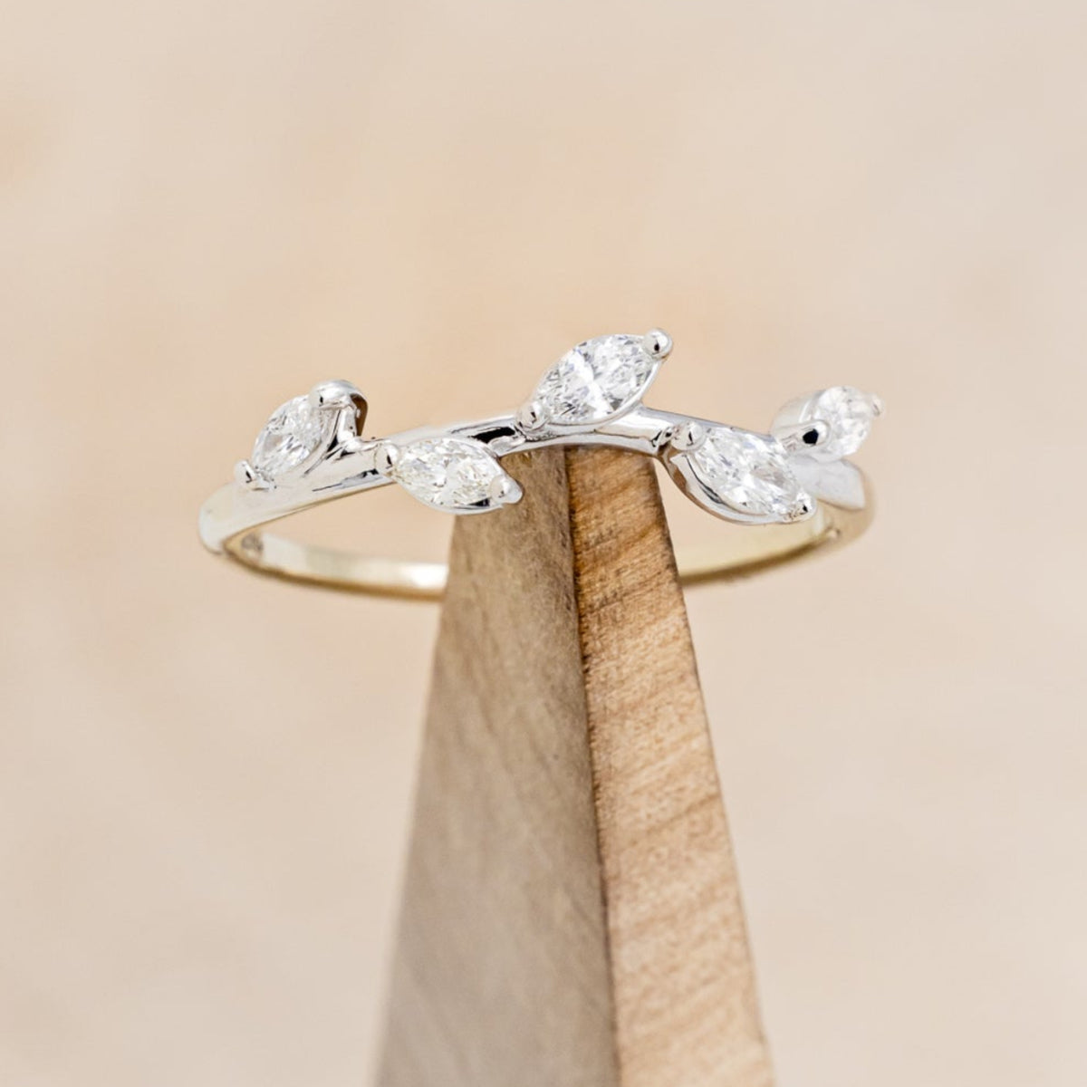 "IDHAL" - MARQUISE DIAMOND LEAF RING WITH 14K GOLD-8