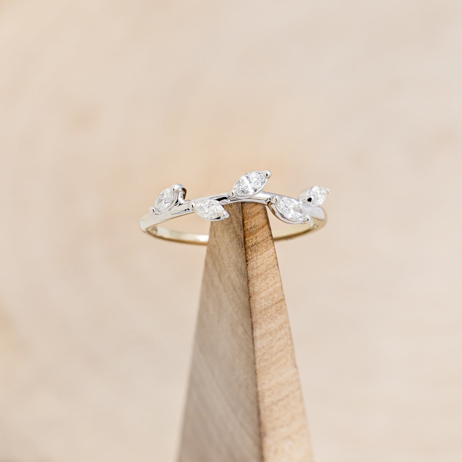 "IDHAL" - MARQUISE DIAMOND LEAF RING WITH 14K GOLD-8