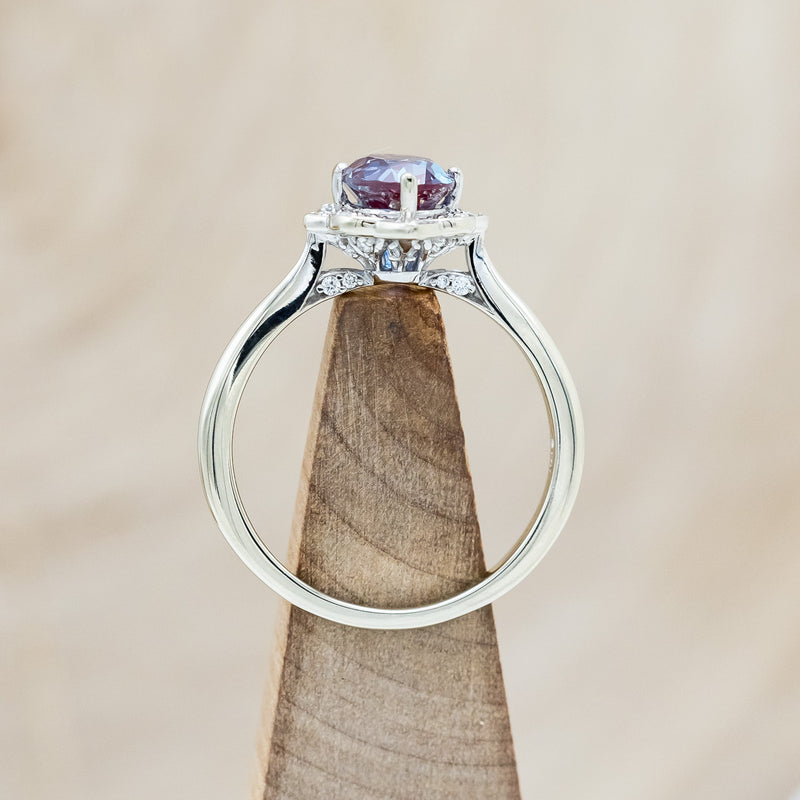 "JANE" - OVAL LAB-GROWN ALEXANDRITE ENGAGEMENT RING WITH DIAMONDS ACCENTS-Staghead Designs