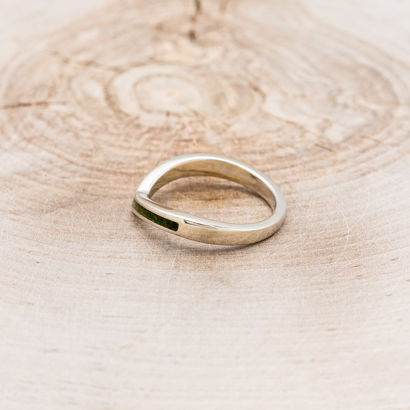 "KIDA" - V-SHAPE STACKING WEDDING BAND WITH MOSS INLAY-9