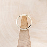 "KIDA" - V-SHAPE STACKING WEDDING BAND WITH MOSS INLAY-12