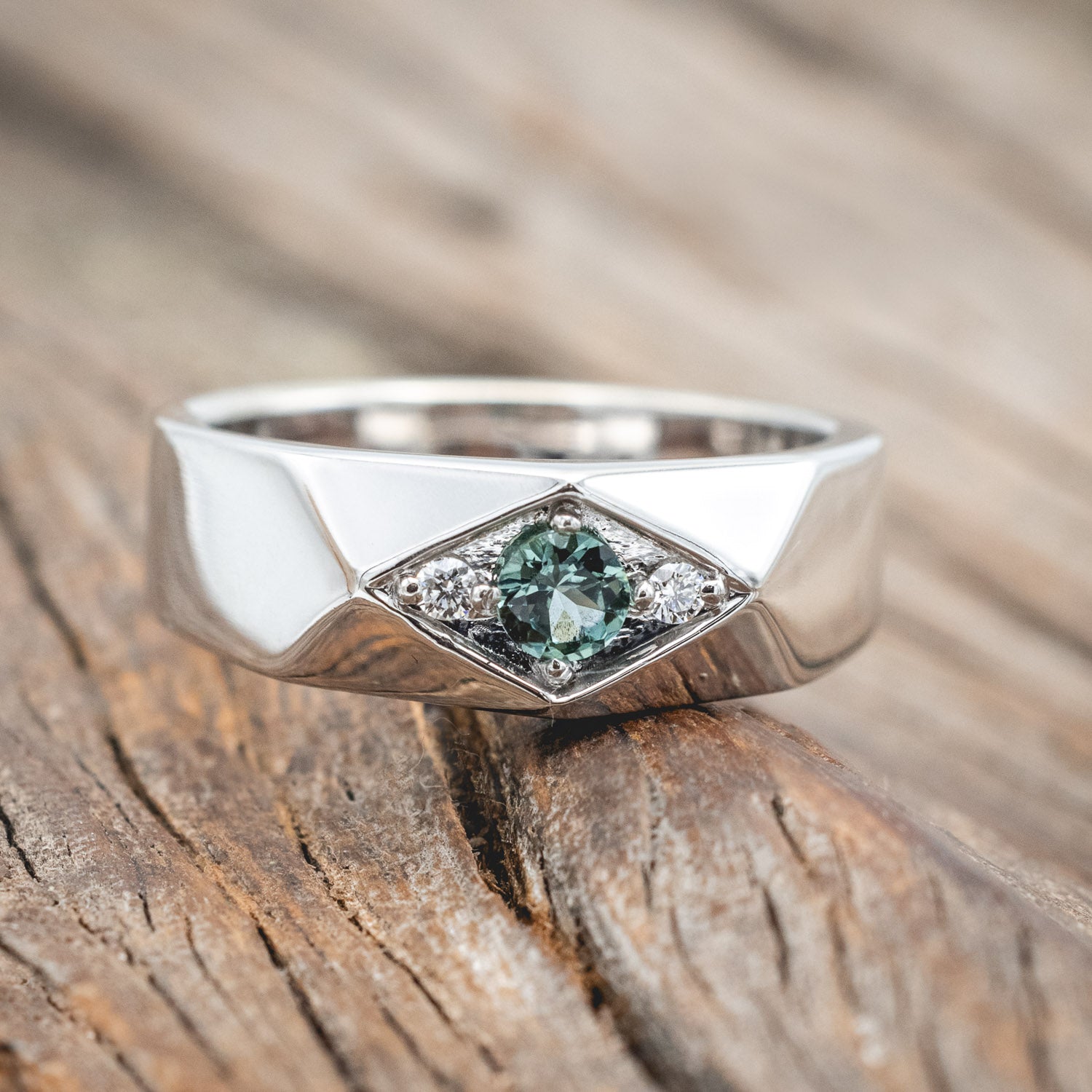 MEN'S MONTANA SAPPHIRE ENGAGEMENT RING WITH DIAMOND ACCENTS-Staghead Designs