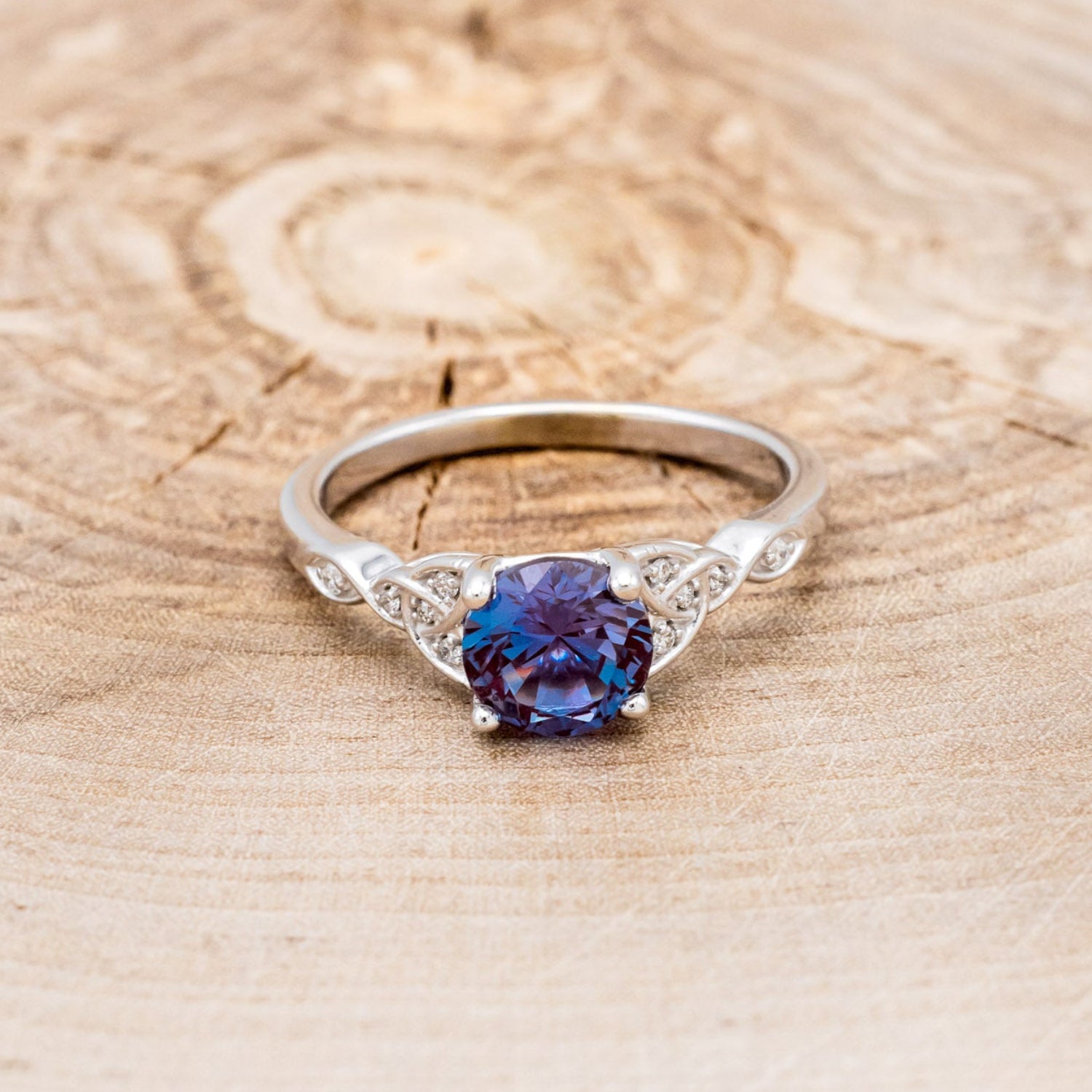 "AIFE" - CELTIC KNOT ROUND LAB-GROWN ALEXANDRITE ENGAGEMENT RING-4