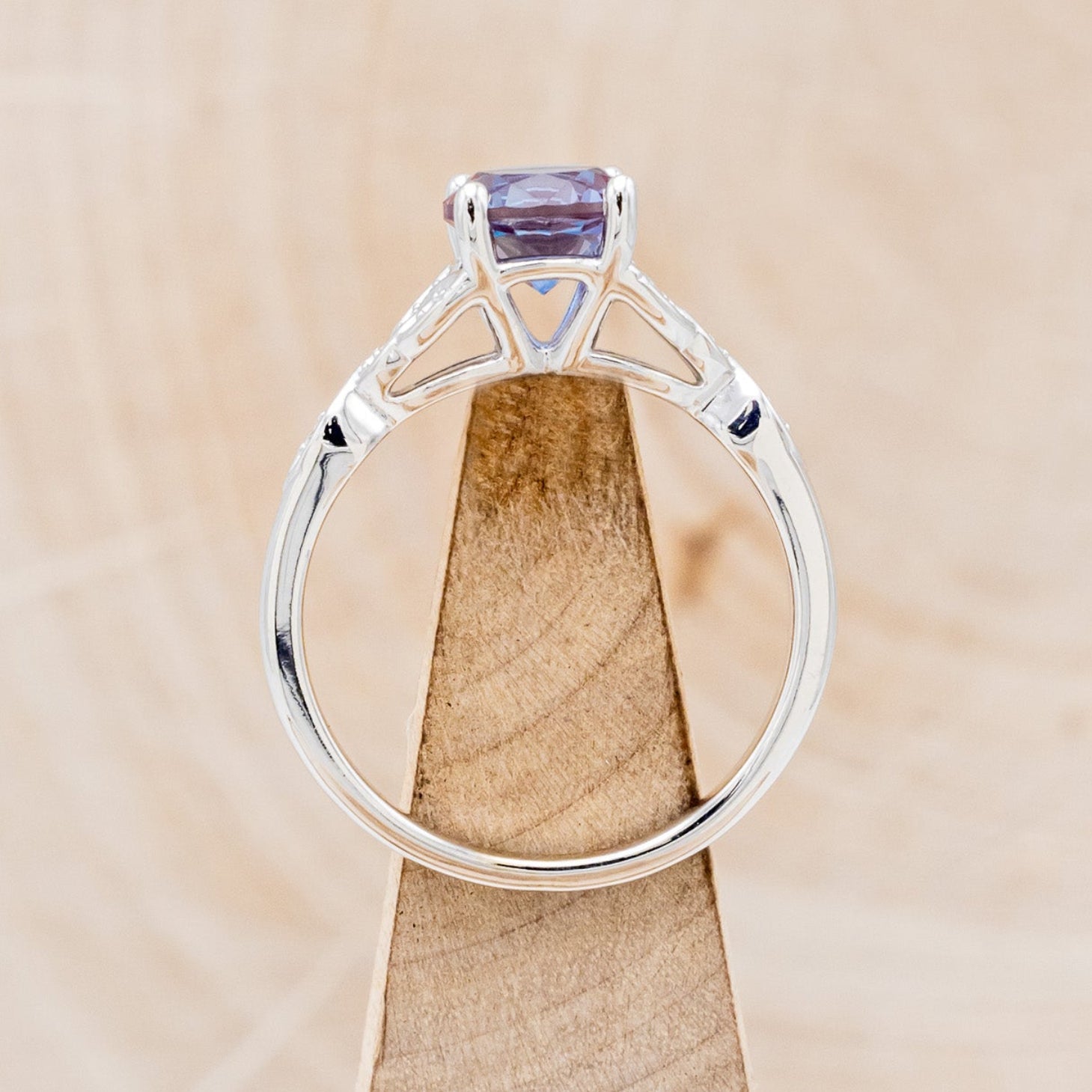 "AIFE" - CELTIC KNOT ROUND LAB-GROWN ALEXANDRITE ENGAGEMENT RING-6