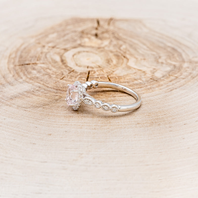OVAL MORGANITE ENGAGEMENT RING WITH SCALLOP BAND & DIAMOND ACCENTS