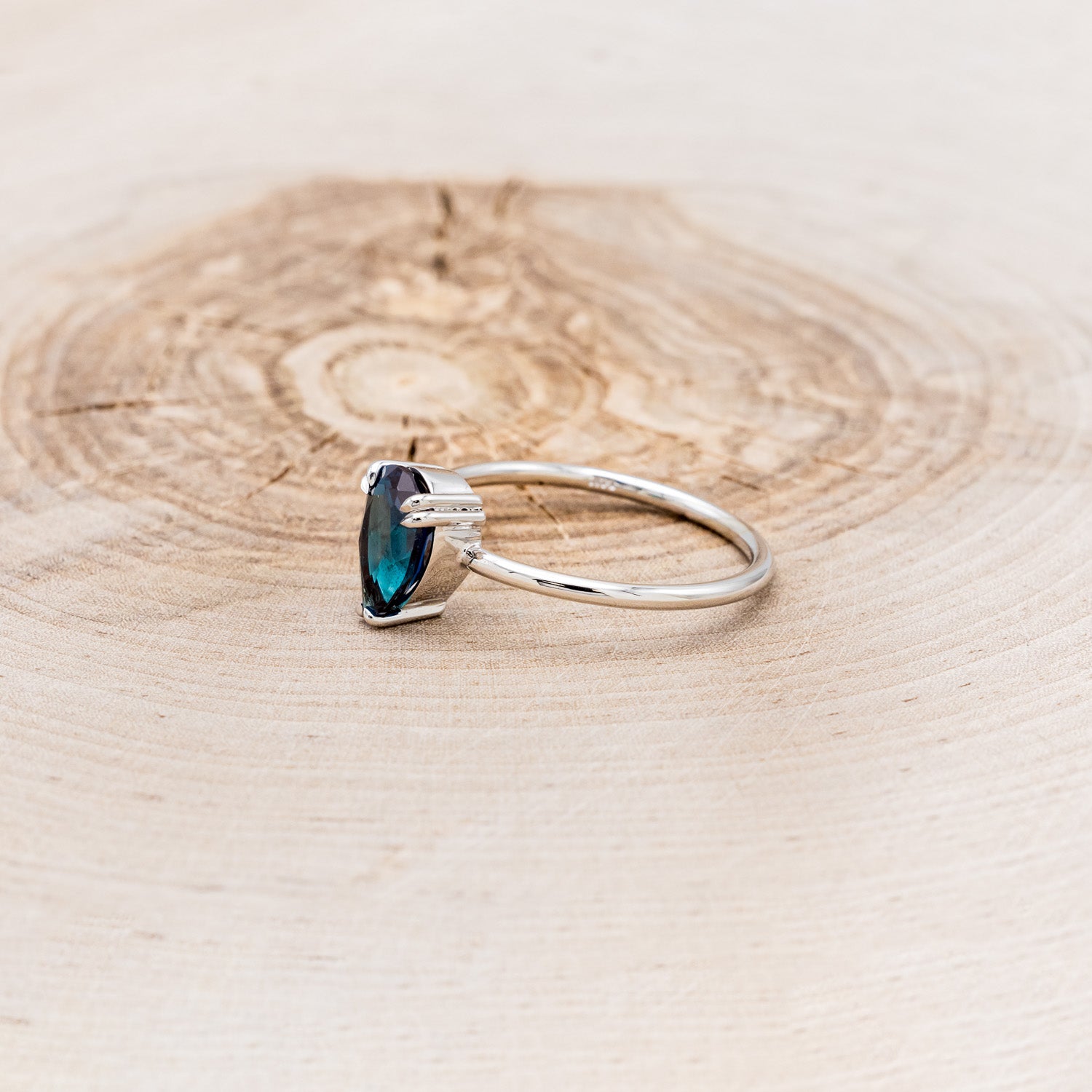 "ANDROMEDA" - PEAR CUT LAB-GROWN ALEXANDRITE ENGAGEMENT RING WITH DOUBLE CLAW PRONGS-3