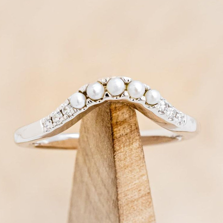 PEARL & DIAMOND TRACER BAND ON 14K GOLD-7