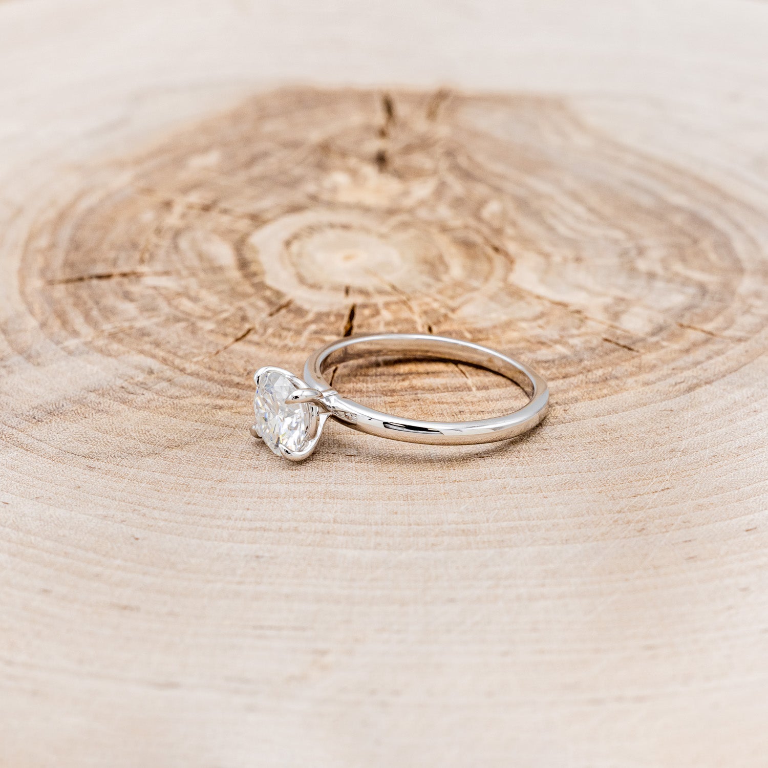 ROUND CUT MOISSANITE SOLITAIRE ENGAGEMENT RING-3