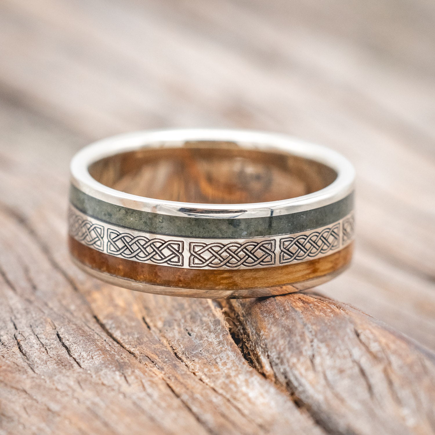 "RYDER" - CELTIC SAILOR'S KNOT ENGRAVED WITH WHISKEY BARREL & MOSS AGATE WEDDING RING-Staghead Designs