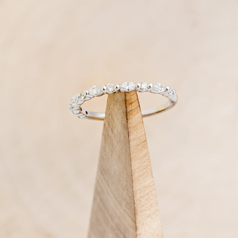 ANNIVERSARY BAND WITH MARQUISE & ROUND DIAMOND ACCENTS