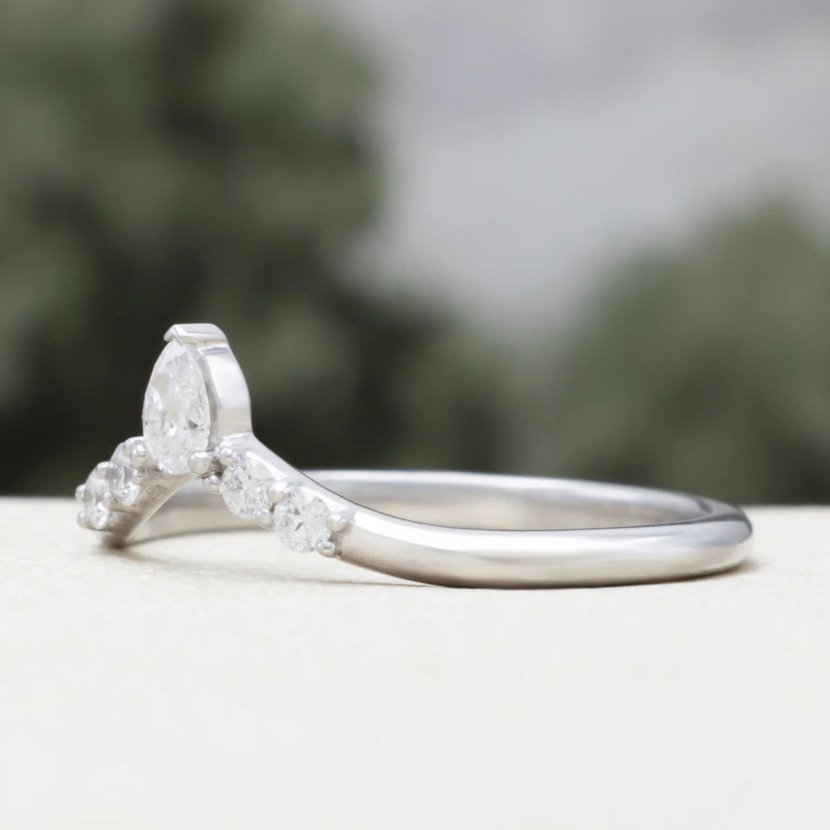 "Octavia" - V-Shaped Diamond Tracer - 14K White Gold - Size 8 3/4