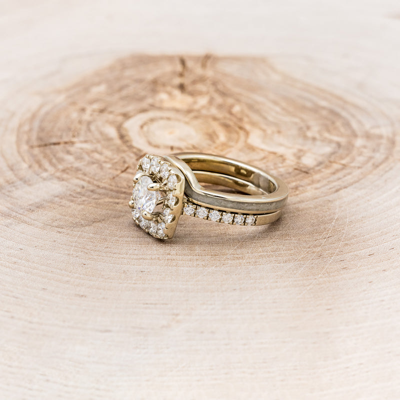 ROUND CUT MOISSANITE ENGAGEMENT RING WITH DIAMOND HALO & ANTLER STACKING BAND