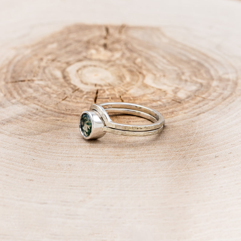 "EVELYN" - BEZEL SET MOSS AGATE SOLITAIRE ENGAGEMENT RING WITH TRACER IN A HAMMERED FINISH