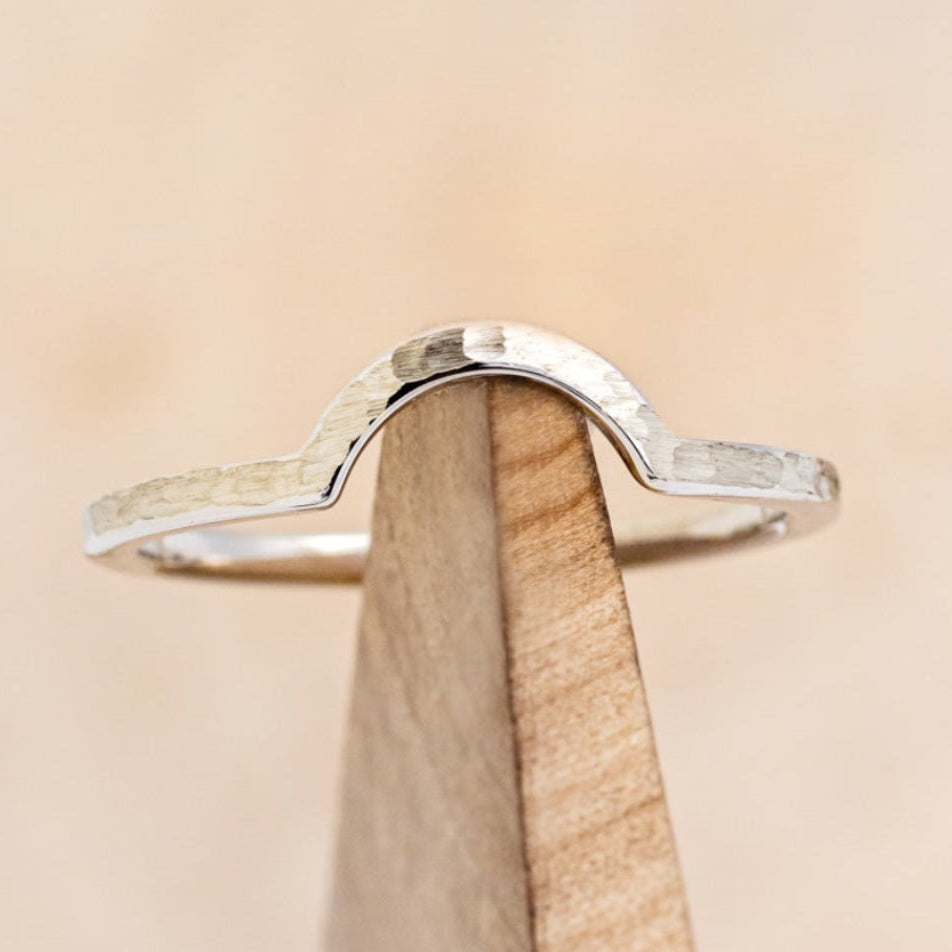 "EVELYN" - BEZEL SET MOSS AGATE SOLITAIRE ENGAGEMENT RING WITH TRACER IN A HAMMERED FINISH-13
