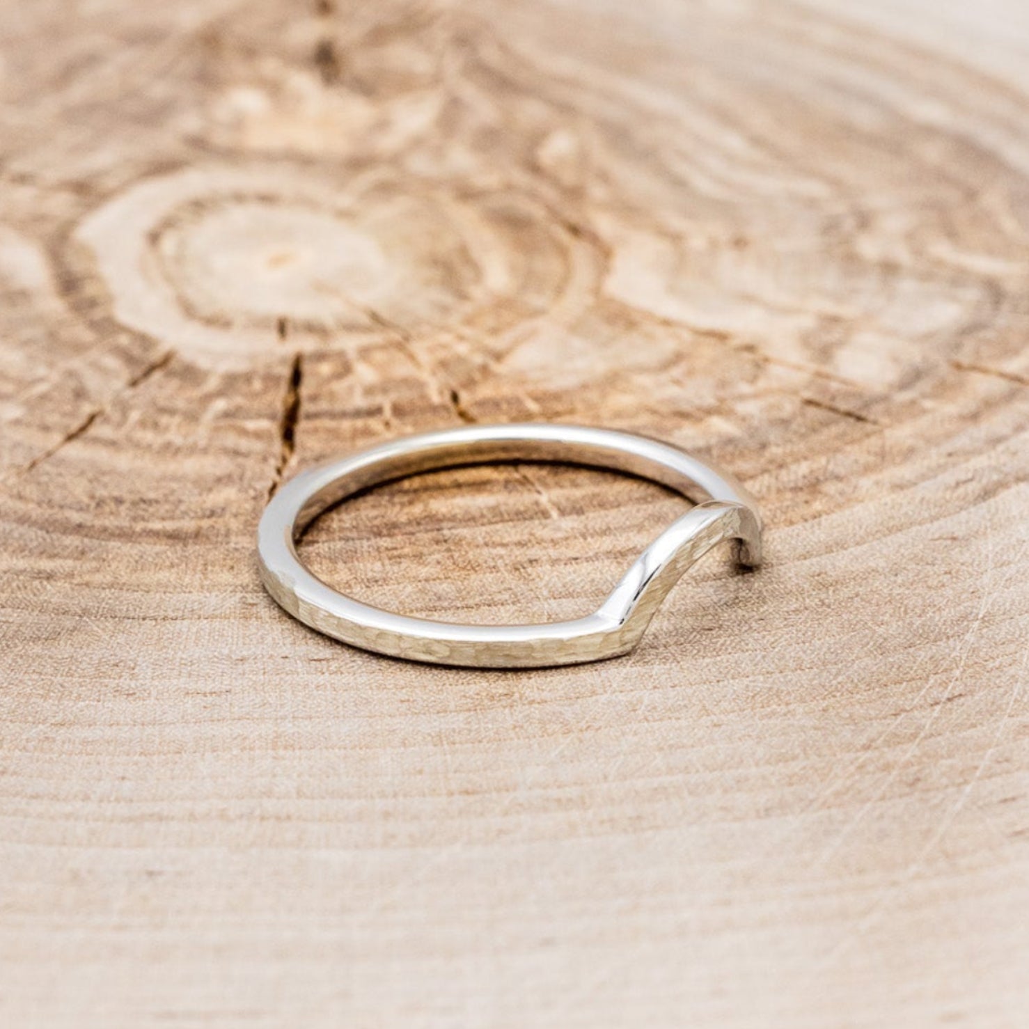 "EVELYN" - BEZEL SET MOSS AGATE SOLITAIRE ENGAGEMENT RING WITH TRACER IN A HAMMERED FINISH-14