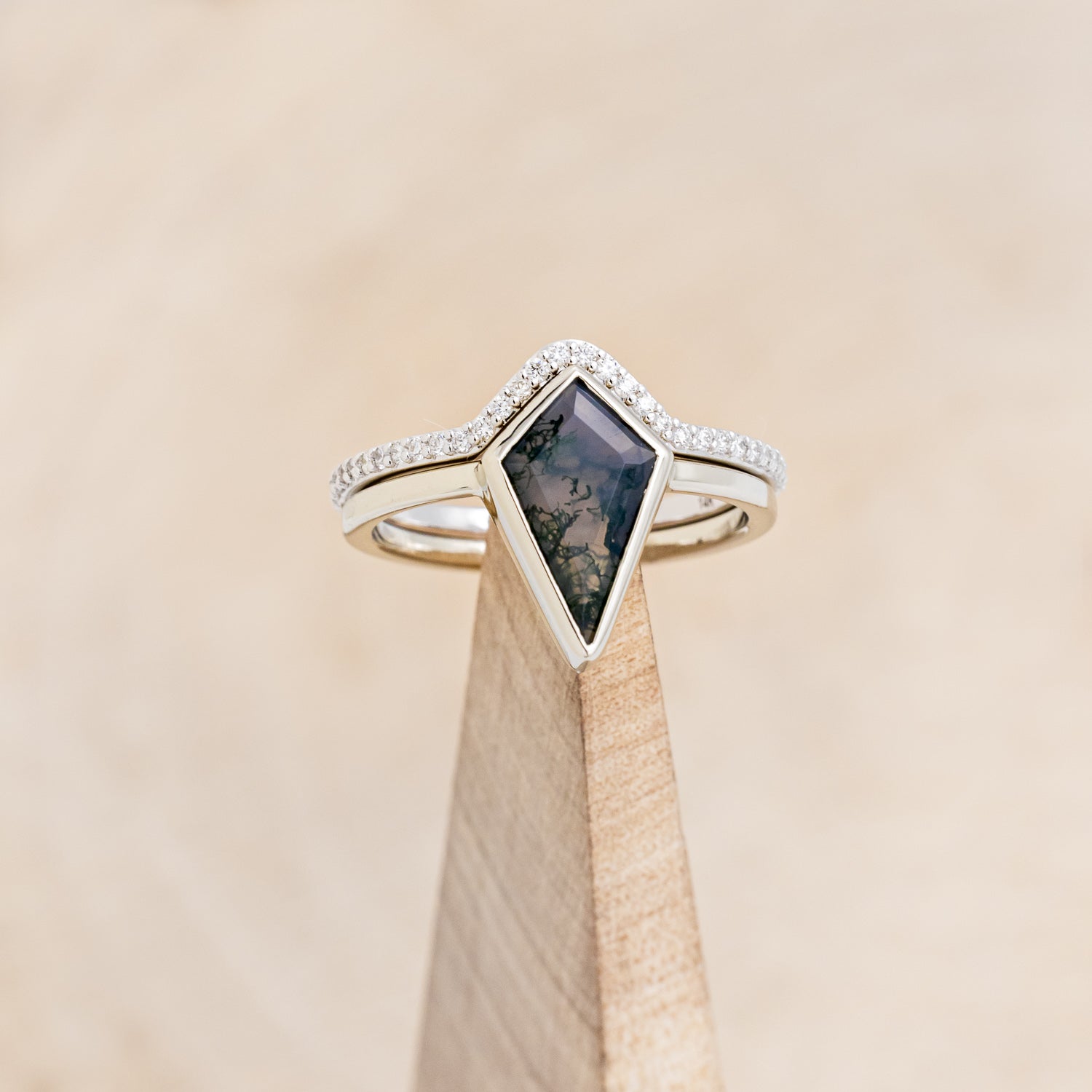 "WILLA" - KITE CUT MOSS AGATE SOLITAIRE ENGAGEMENT RING WITH DIAMOND TRACER-13