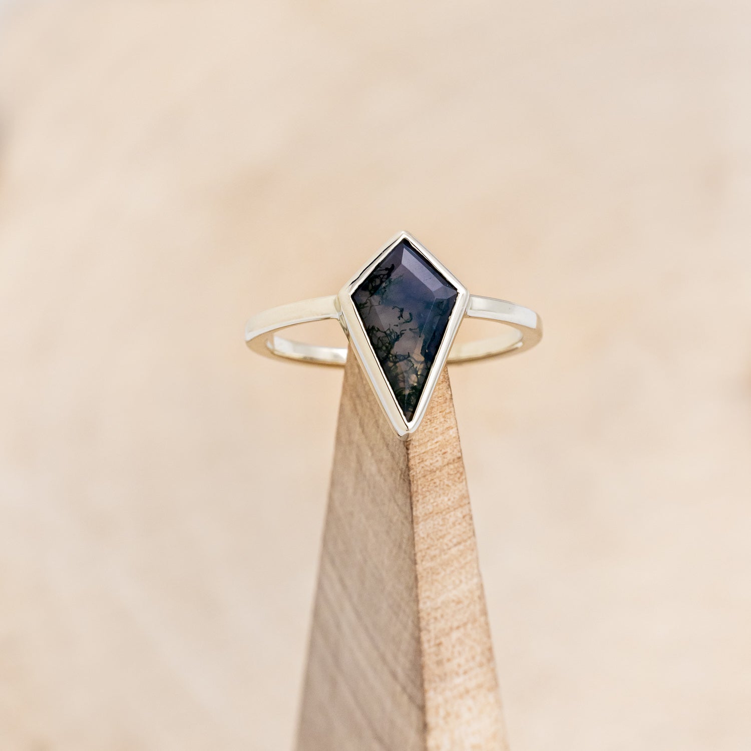 "WILLA" - KITE CUT MOSS AGATE SOLITAIRE ENGAGEMENT RING WITH DIAMOND TRACER-19