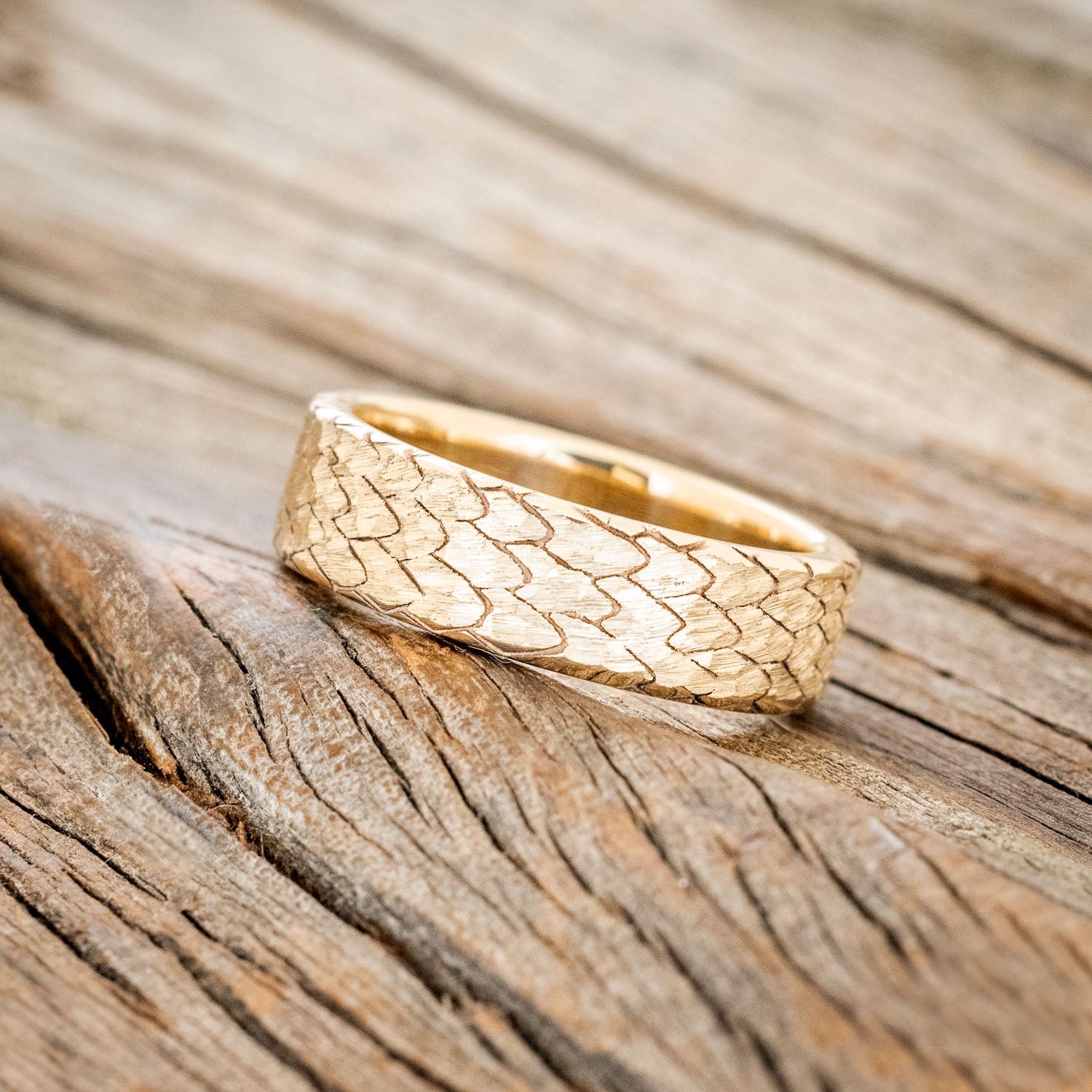 "ECHO" - HAMMERED CUSTOM EMBOSSED DRAGON SCALE WEDDING RING-2