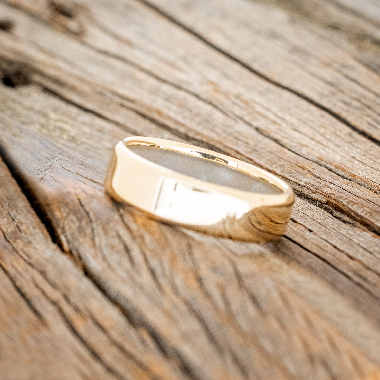 MOTHER OF PEARL LINED WEDDING RING-2