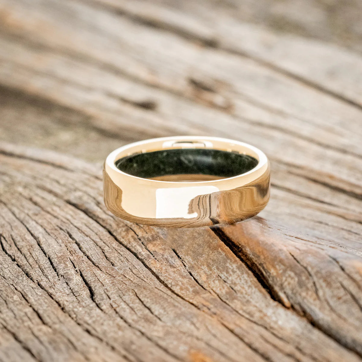 MOSS LINED WEDDING BAND - 14K YELLOW GOLD (6MM) - SIZE 8 1/4-Staghead Designs