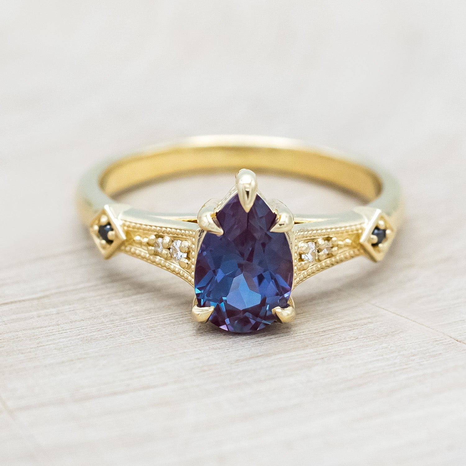 "ANNORA" - PEAR CUT LAB-GROWN ALEXANDRITE ENGAGEMENT RING WITH DIAMOND ACCENTS-Staghead Designs