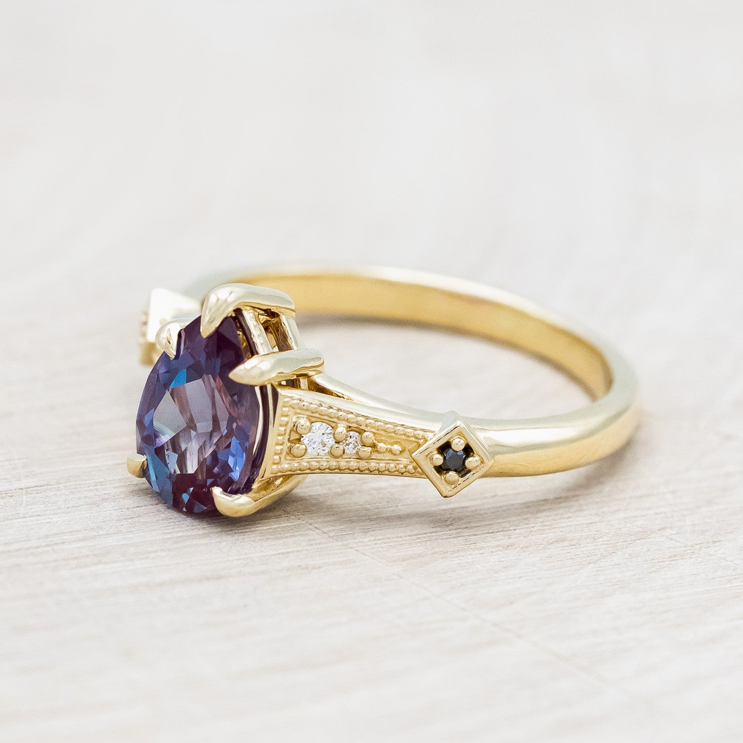 "ANNORA" - PEAR CUT LAB-GROWN ALEXANDRITE ENGAGEMENT RING WITH DIAMOND ACCENTS-Staghead Designs