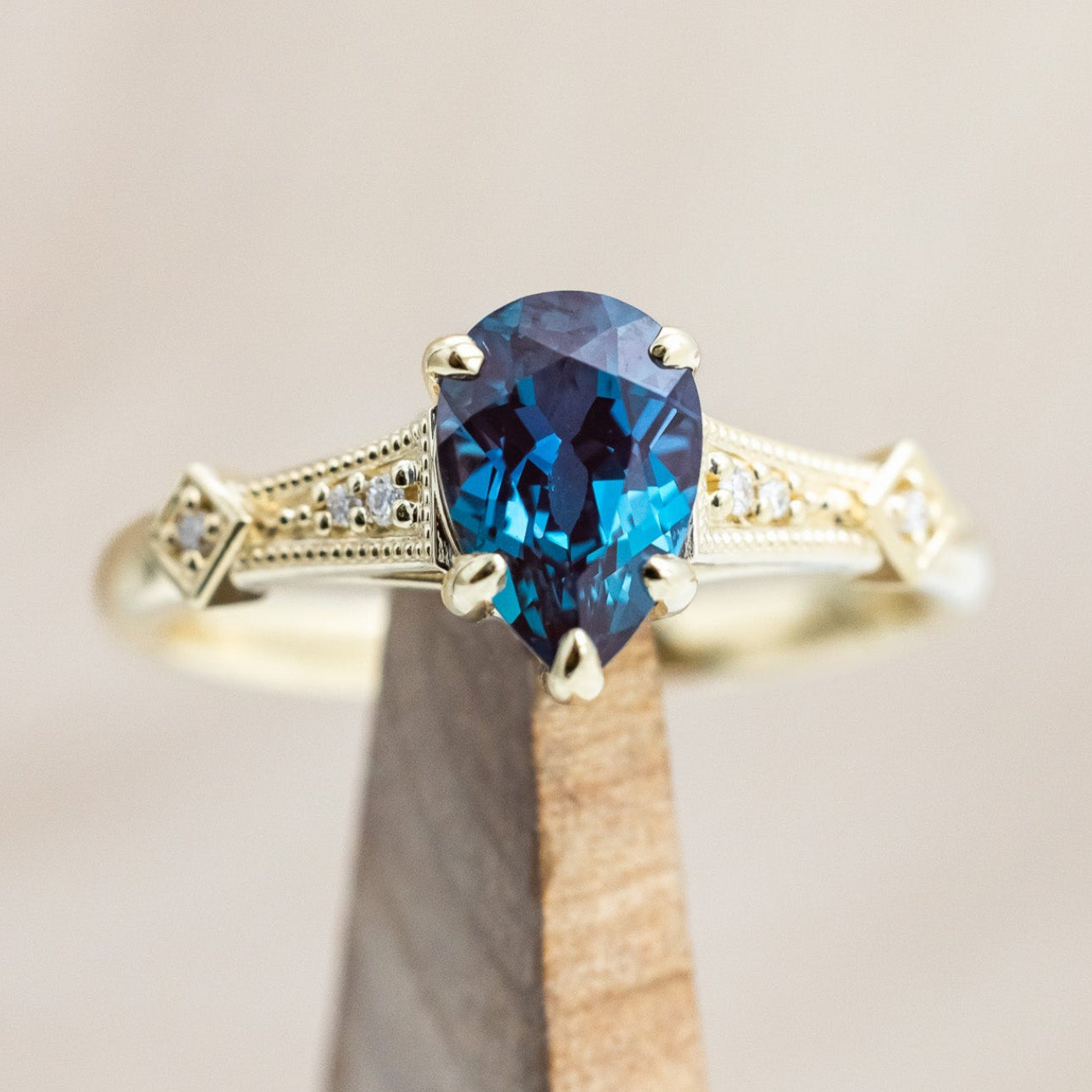 "ANNORA" - PEAR CUT ENGAGEMENT RING WITH DIAMOND ACCENTS-Staghead Designs