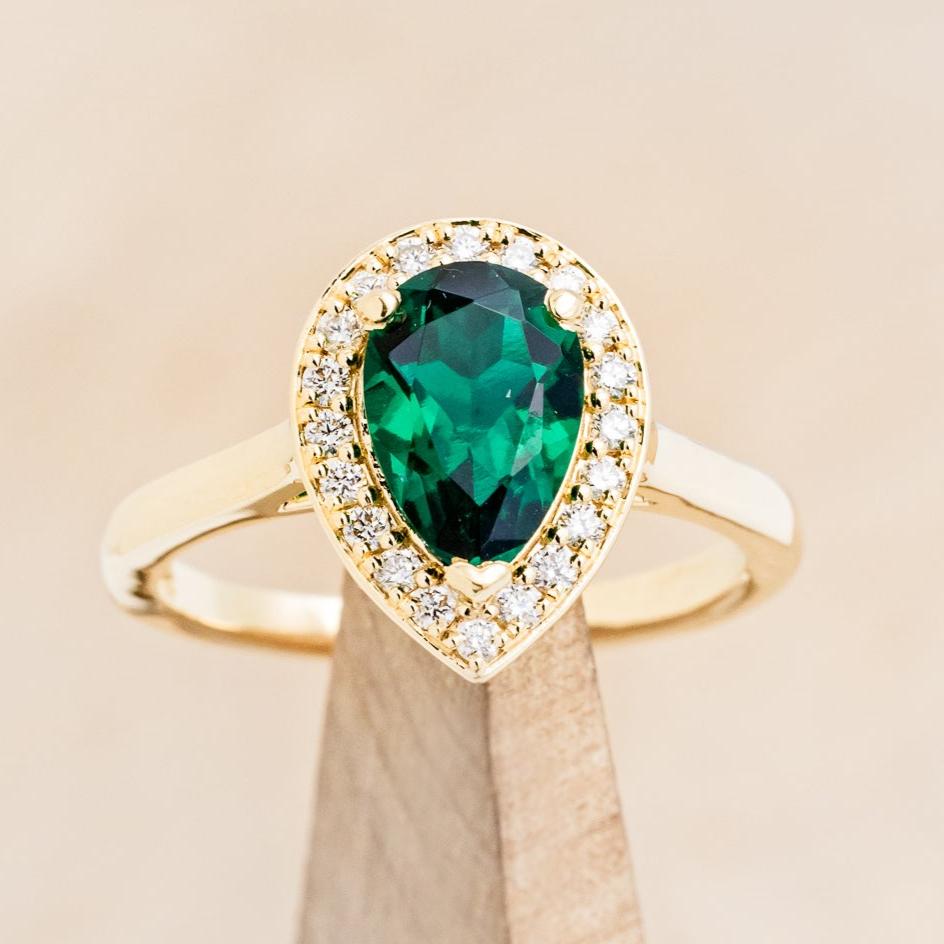 "ARABELLA" - PEAR-SHAPED LAB-GROWN EMERALD ENGAGEMENT RING WITH DIAMOND ACCENTS & PEARL TRACER-7