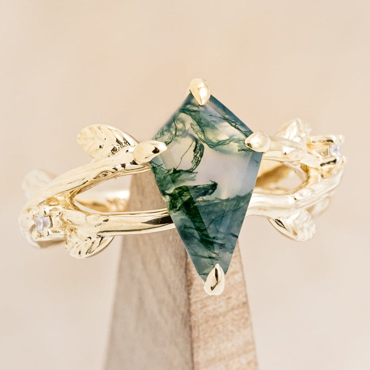 MATCHING SET OF "ARTEMIS ON THE VINE" MOSS AGATE & MEN'S "ARTEMIS" MOSS INLAY WEDDING RINGS-9