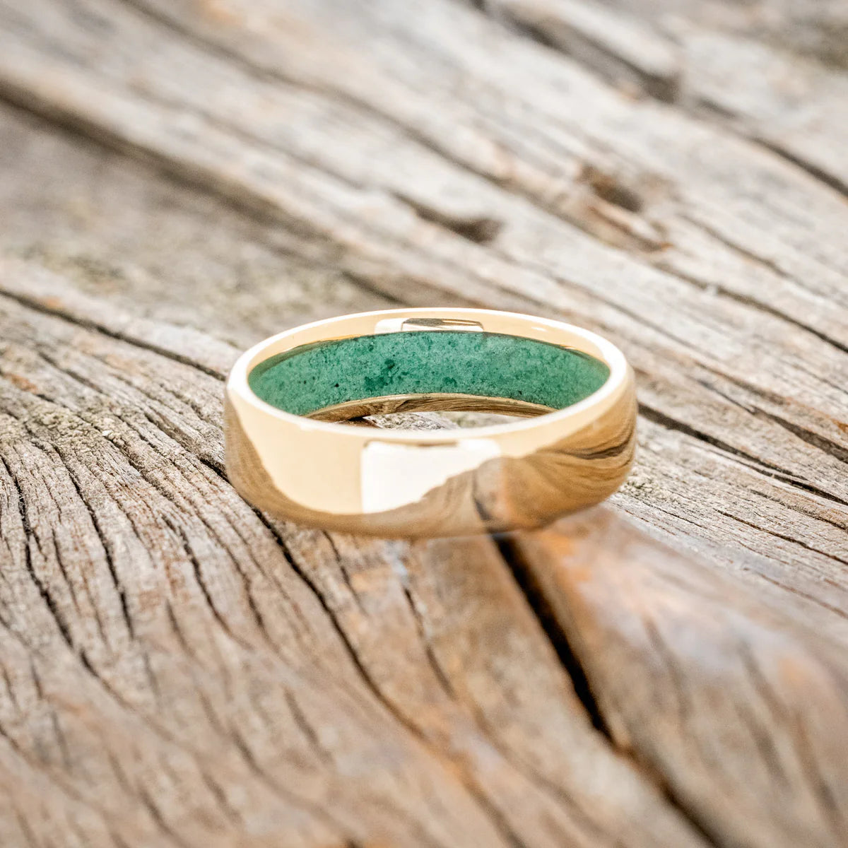 MALACHITE LINED WEDDING BAND - 14K YELLOW GOLD (6MM) - SIZE 7 1/2-Staghead Designs