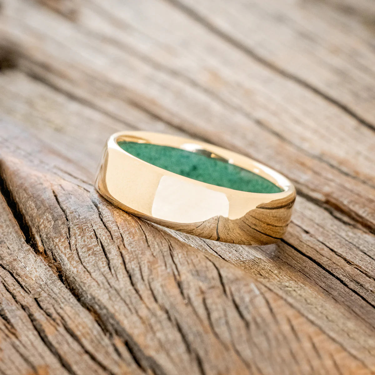 MALACHITE LINED WEDDING BAND - 14K YELLOW GOLD (6MM) - SIZE 7 1/2-Staghead Designs
