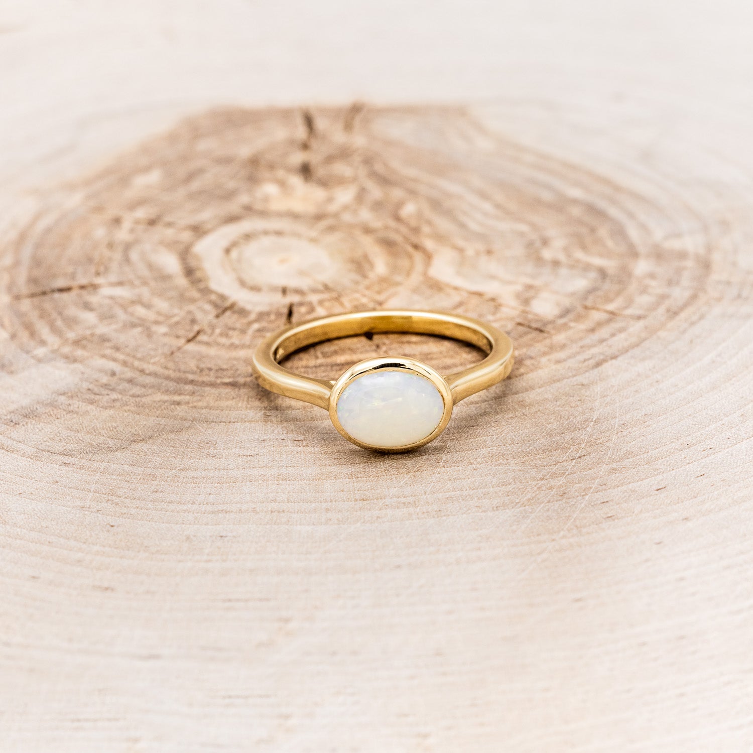 SOLITAIRE BEZEL SET OVAL AUSTRALIAN CRYSTAL OPAL ENGAGEMENT RING-4