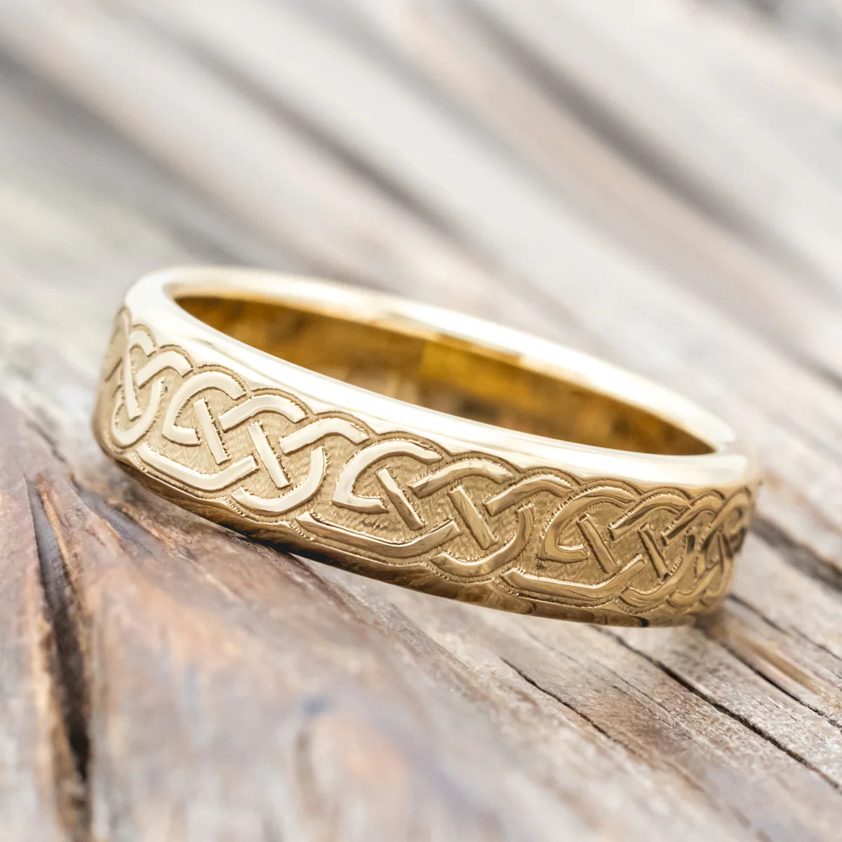 Celtic Dara Knot Engraved Wedding Ring - 14K Yellow Gold (6mm) - Size 12