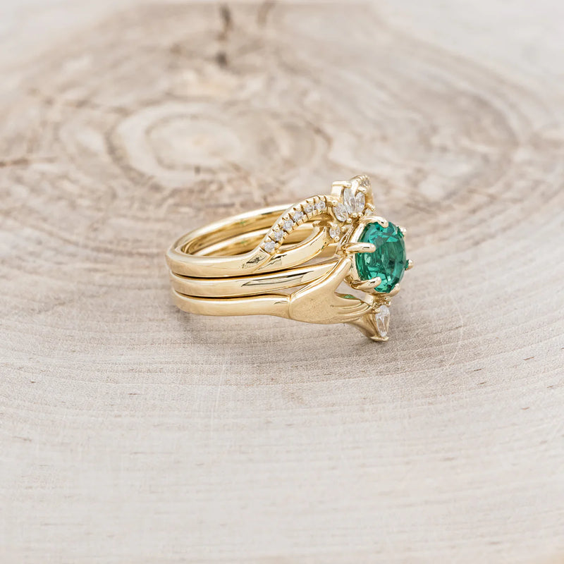 CLADDAGH BRIDAL SUITE - ROUND CUT LAB-GROWN EMERALD SOLITAIRE ENGAGEMENT RING WITH DIAMOND ACCENTS TRACER & CLADDAGH TRACER - 14K YELLOW GOLD - SIZE 5 1/2-2