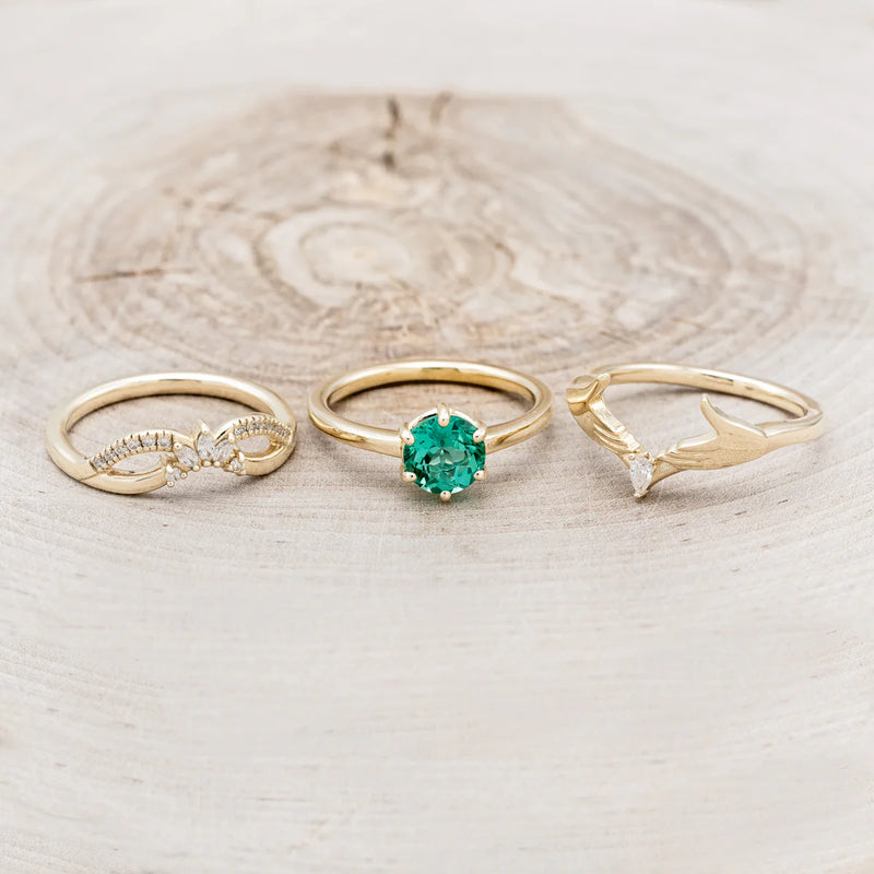 CLADDAGH BRIDAL SUITE - ROUND CUT LAB-GROWN EMERALD SOLITAIRE ENGAGEMENT RING WITH DIAMOND ACCENTS TRACER & CLADDAGH TRACER - 14K YELLOW GOLD - SIZE 5 1/2-5