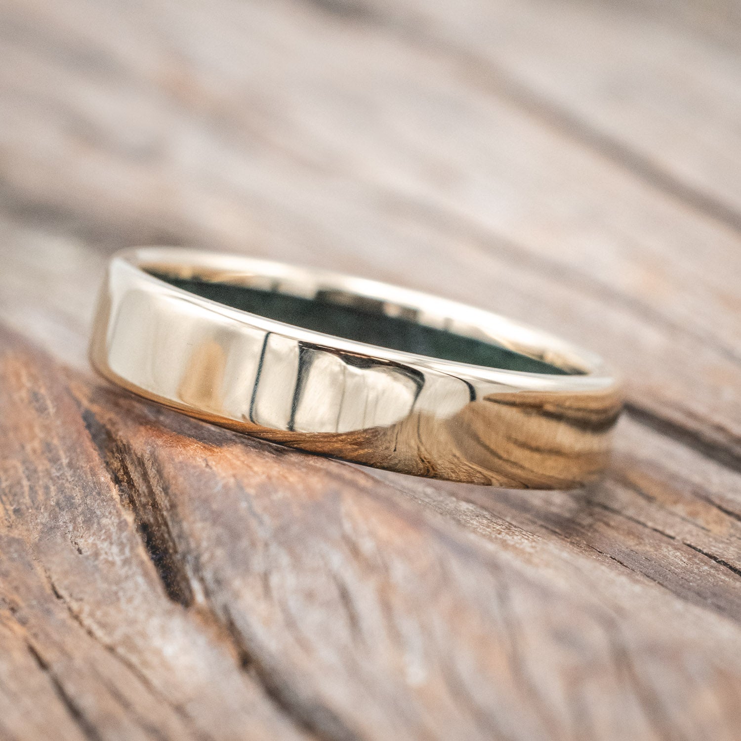 CRUSHED MOSS AGATE LINED WEDDING BAND-Staghead Designs