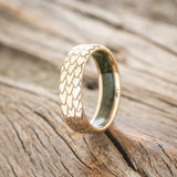 "ECHO" - DRAGON SCALE WEDDING RING FEATURING A MOSS LINED BAND-1