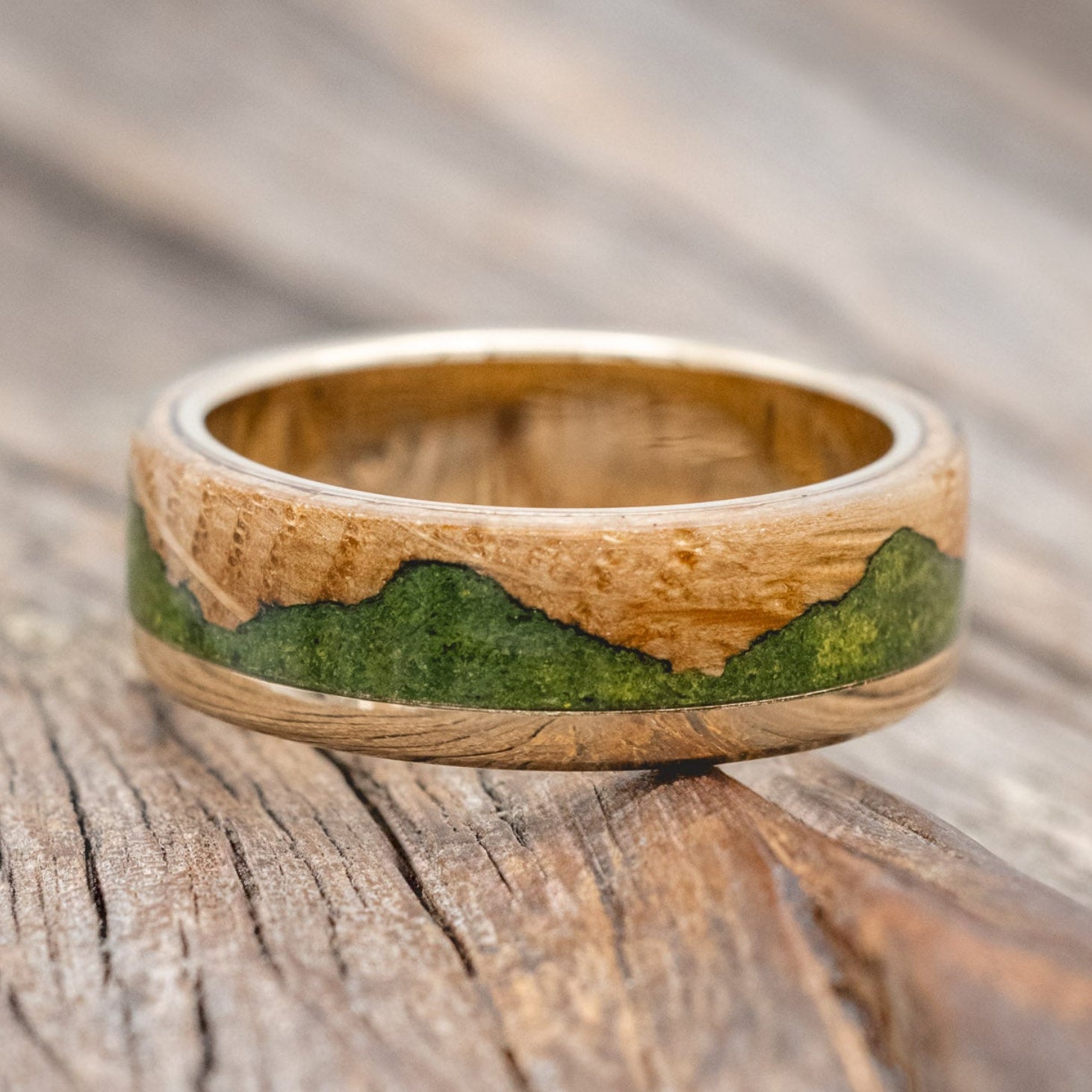 "EZRA" - WHISKEY BARREL OAK WITH MOSS WEDDING RING-Staghead Designs