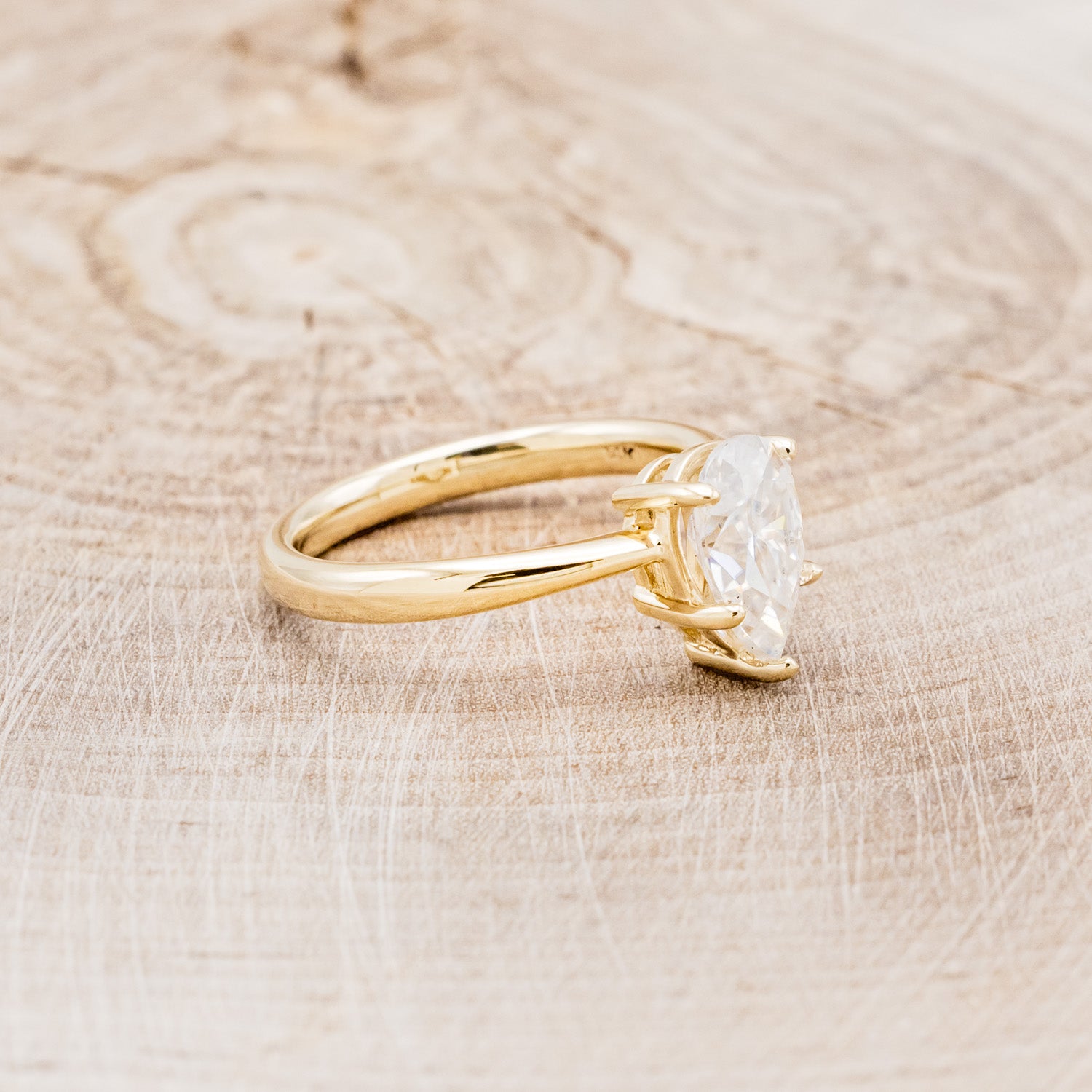 5 PRONG PEAR-SHAPED MOISSANITE SOLITAIRE ENGAGEMENT RING - 14K YELLOW GOLD - SIZE 4 1/2-2