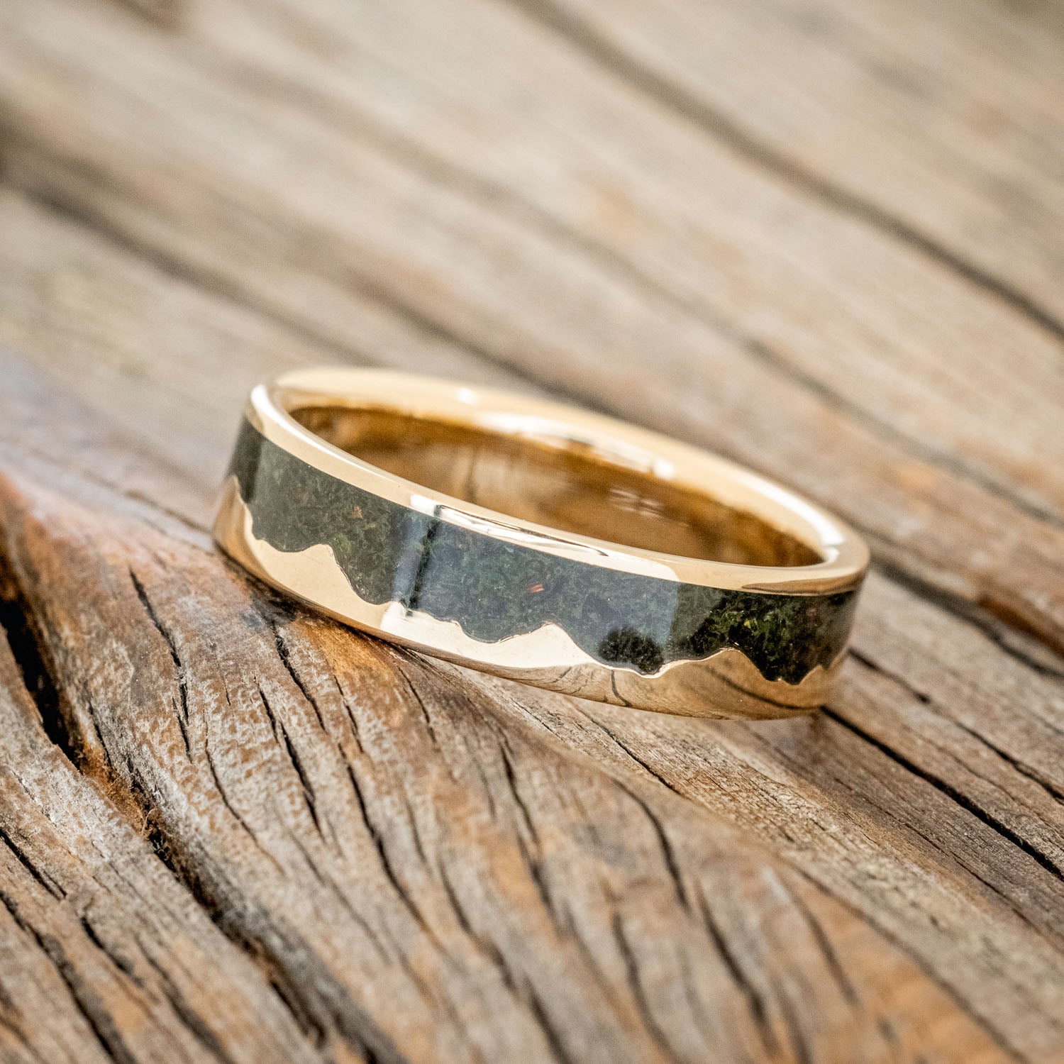 "HELIOS" - MOSS MOUNTAIN RANGE WEDDING BAND-8