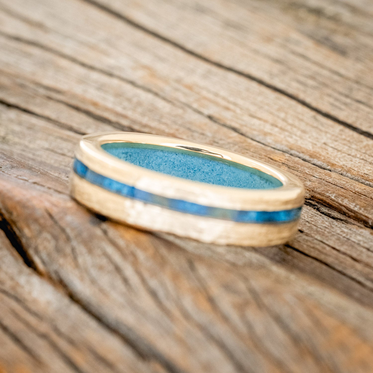 "VERTIGO" - PATINA COPPER WEDDING RING FEATURING A TURQUOISE LINING & HAMMERED 14K GOLD BAND-5