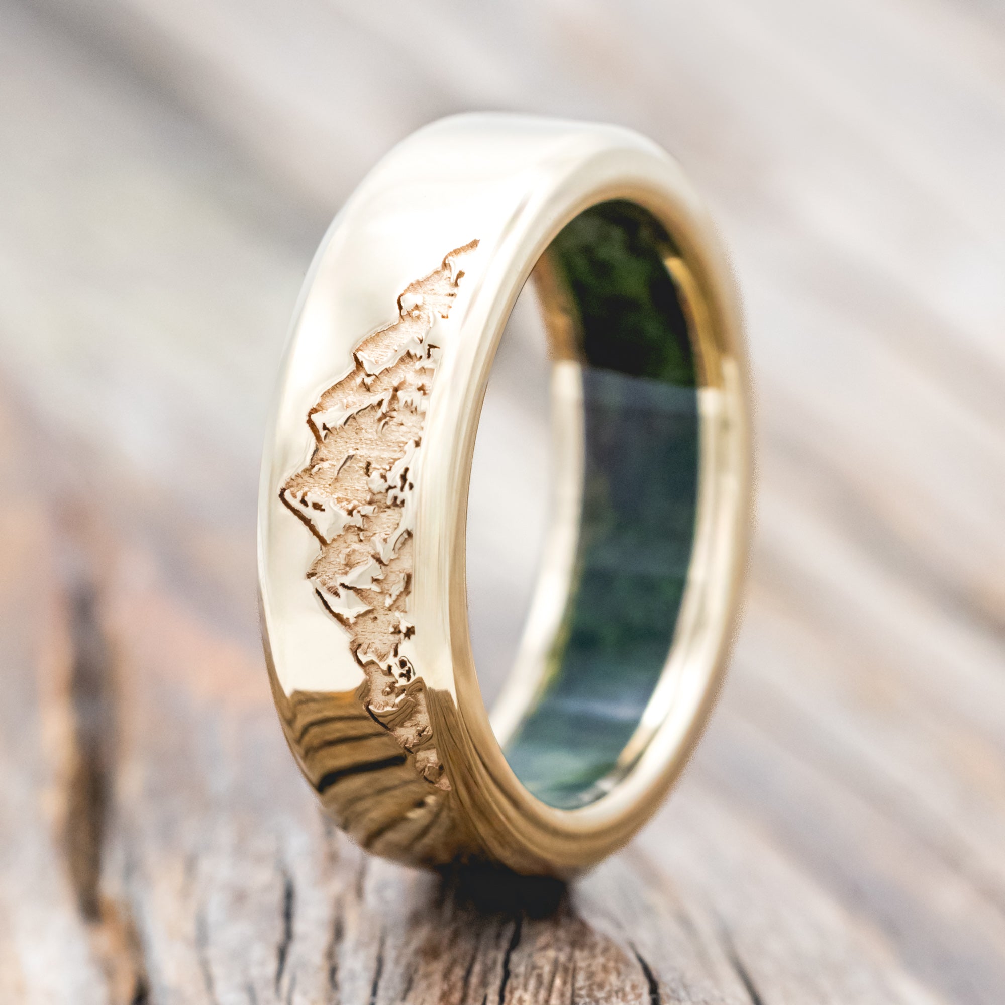 "HORIZON" - MOUNTAIN ENGRAVED WEDDING BAND WITH CUSTOM LINING