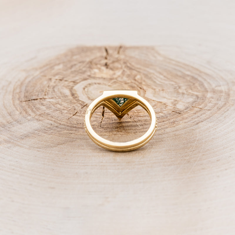 "JENNY FROM THE BLOCK" - TRIANGLE MOSS AGATE ENGAGEMENT RING WITH DIAMOND V-SHAPED TRACER