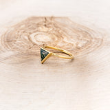 "JENNY FROM THE BLOCK" - TRIANGLE MOSS AGATE ENGAGEMENT RING WITH DIAMOND V-SHAPED TRACER