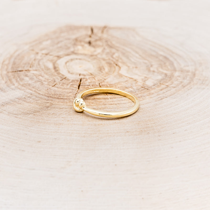DAINTY STACKABLE KNOT RING - 14K YELLOW GOLD - SIZE 7