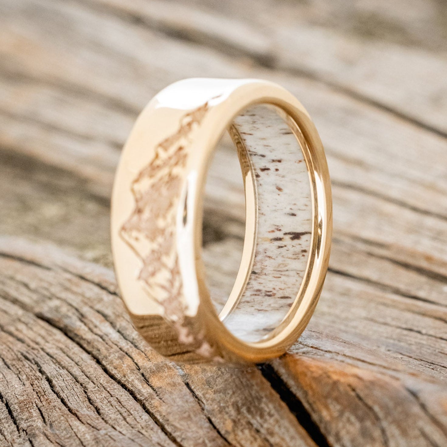 MOUNTAIN ENGRAVED WEDDING BAND WITH LINING-Staghead Designs
