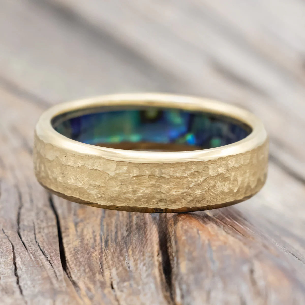 "Hyperion" - Paua Shell Lined Wedding Band With A Hammered Finish - 14K Yellow Gold (6mm) - Size 9 1/4
