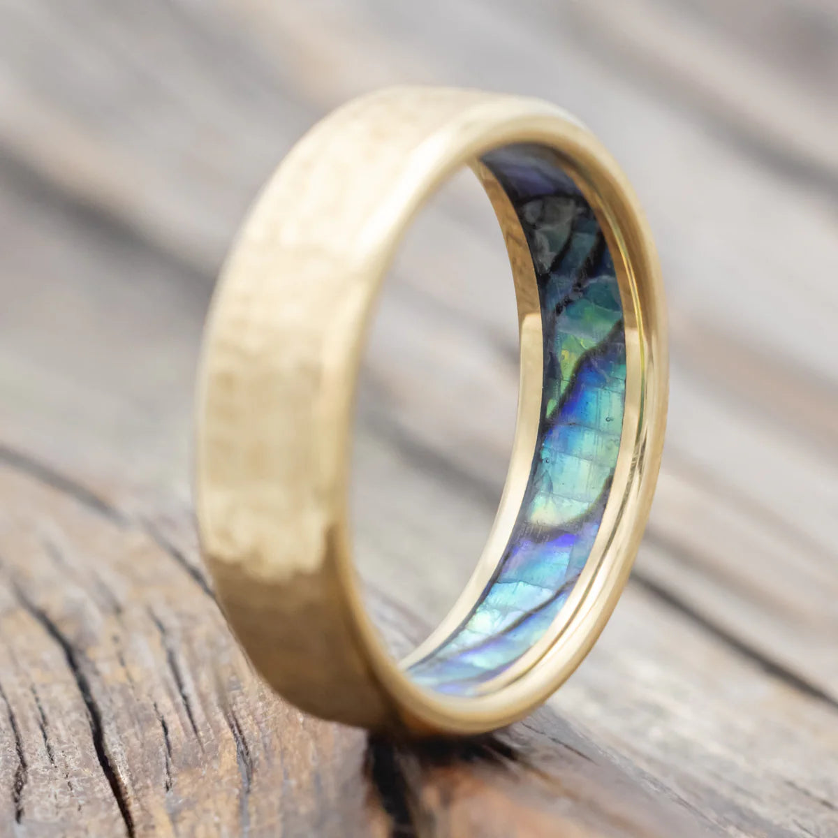 "Hyperion" - Paua Shell Lined Wedding Band With A Hammered Finish - 14K Yellow Gold (6mm) - Size 9 1/4
